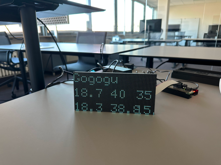 Low resolution led display connected to a raspberry pi and showing the name and the parameters of a coffee recipe.